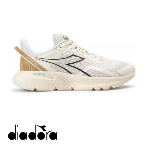 DIADORA MYTHOS BLUSHIELD VOLO 3 Gold Women